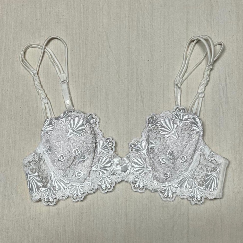 Lise charmel lace bra